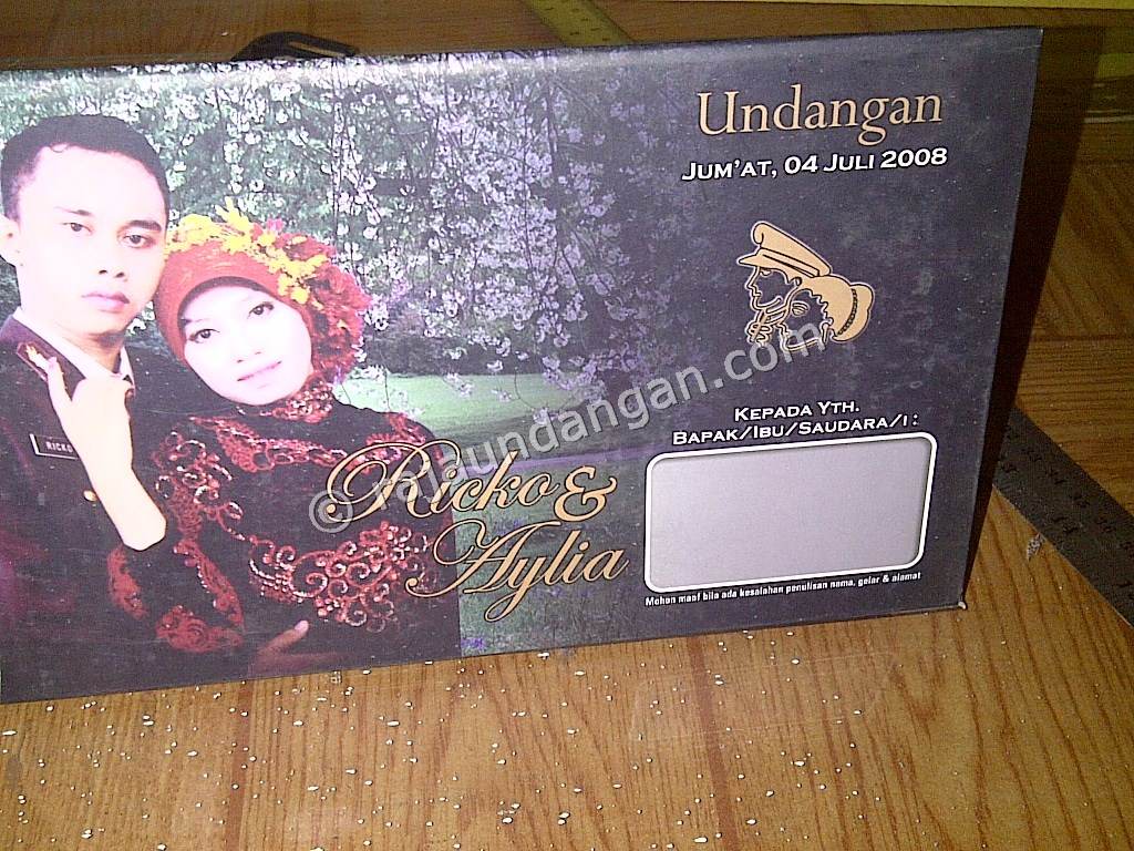 Undangan Pernikahan Hardcover Kalender Ricko dan Aylia 1 - Cetak Wedding Invitations Simple di Manukan Kulon
