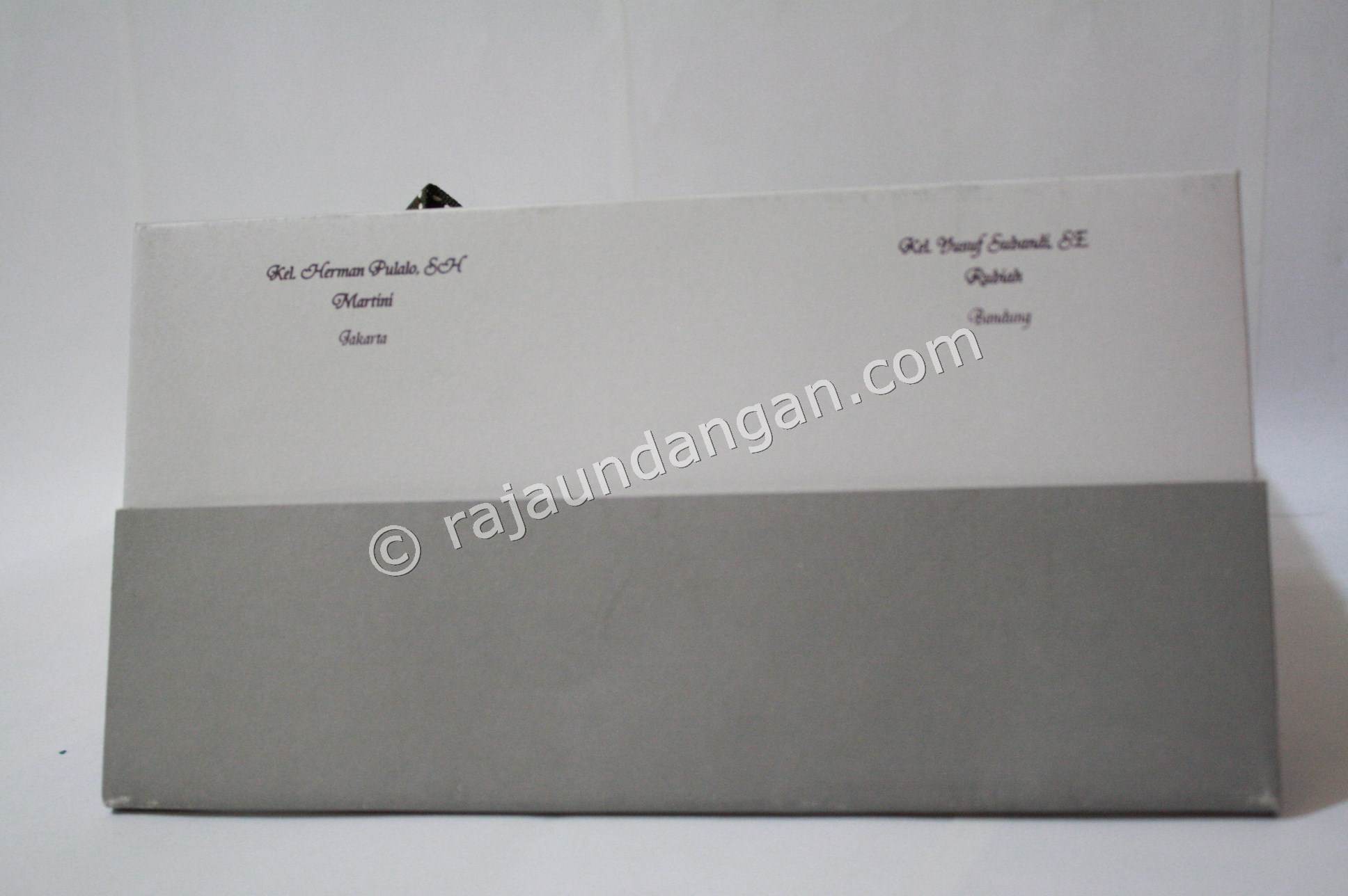Contoh Kartu Undangan Pernikahan Hardcover ED 29 3 - Pesan Undangan Perkawinan Simple di Perak Timur