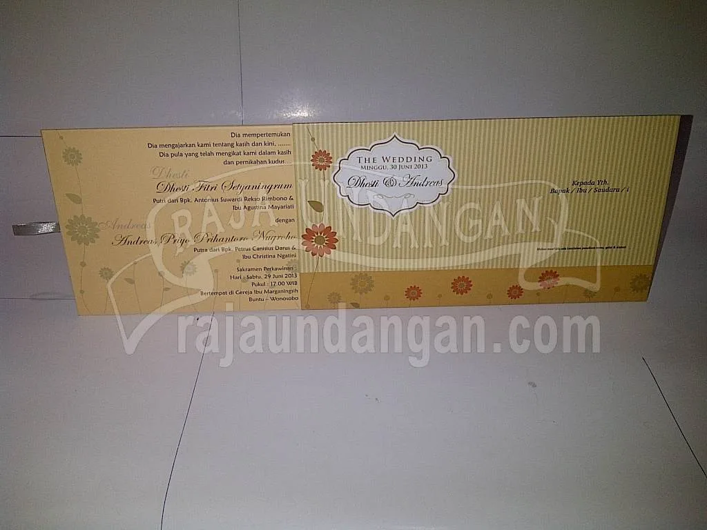 Cetak Undangan Pernikahan Eksklusif Melayani Pengiriman ke Seluruh Area di Palu