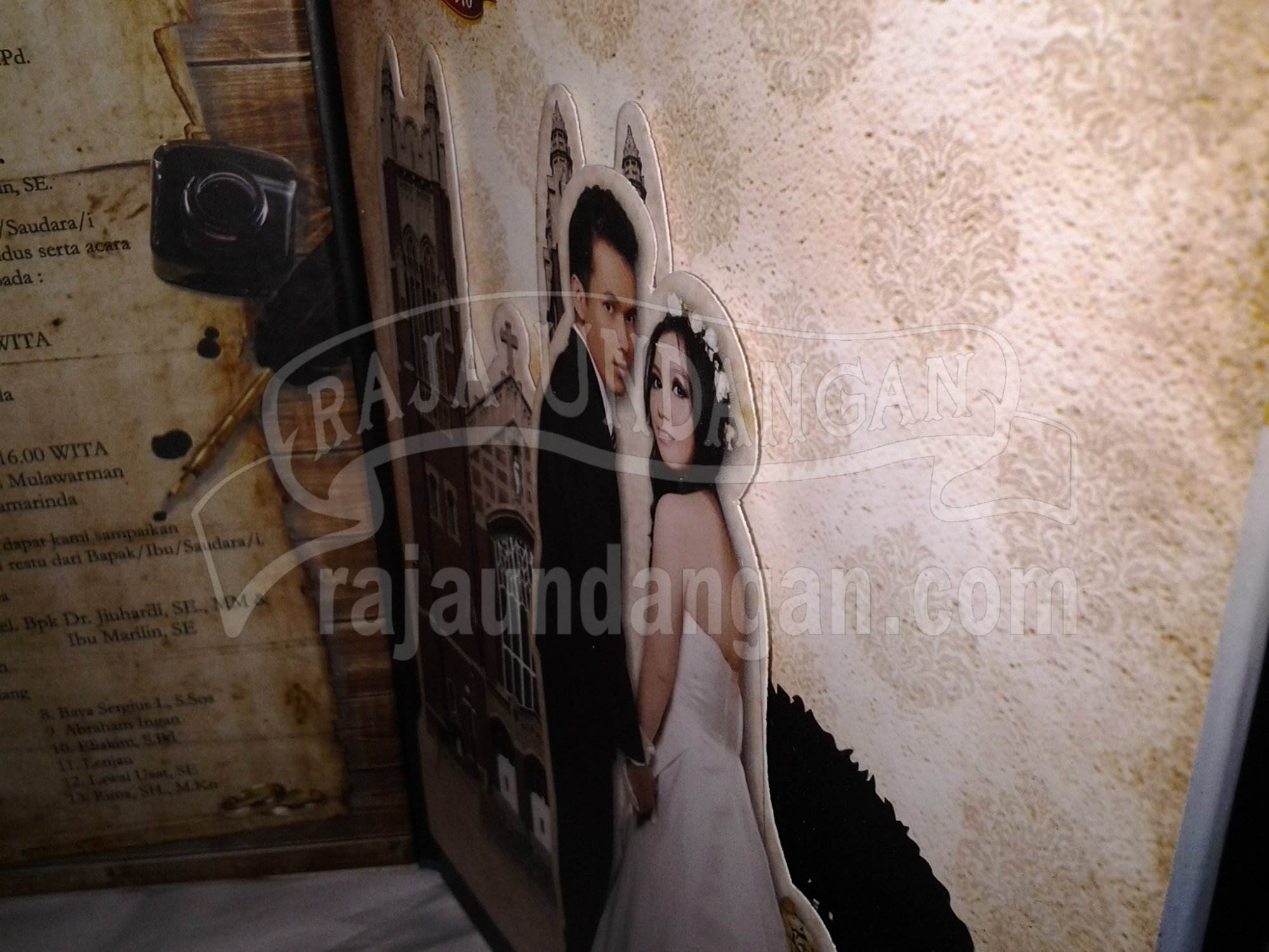 Undangan Pernikahan Hardcover Ivan dan Angun 11 - Membuat Wedding Invitations Elegan di Kertajaya