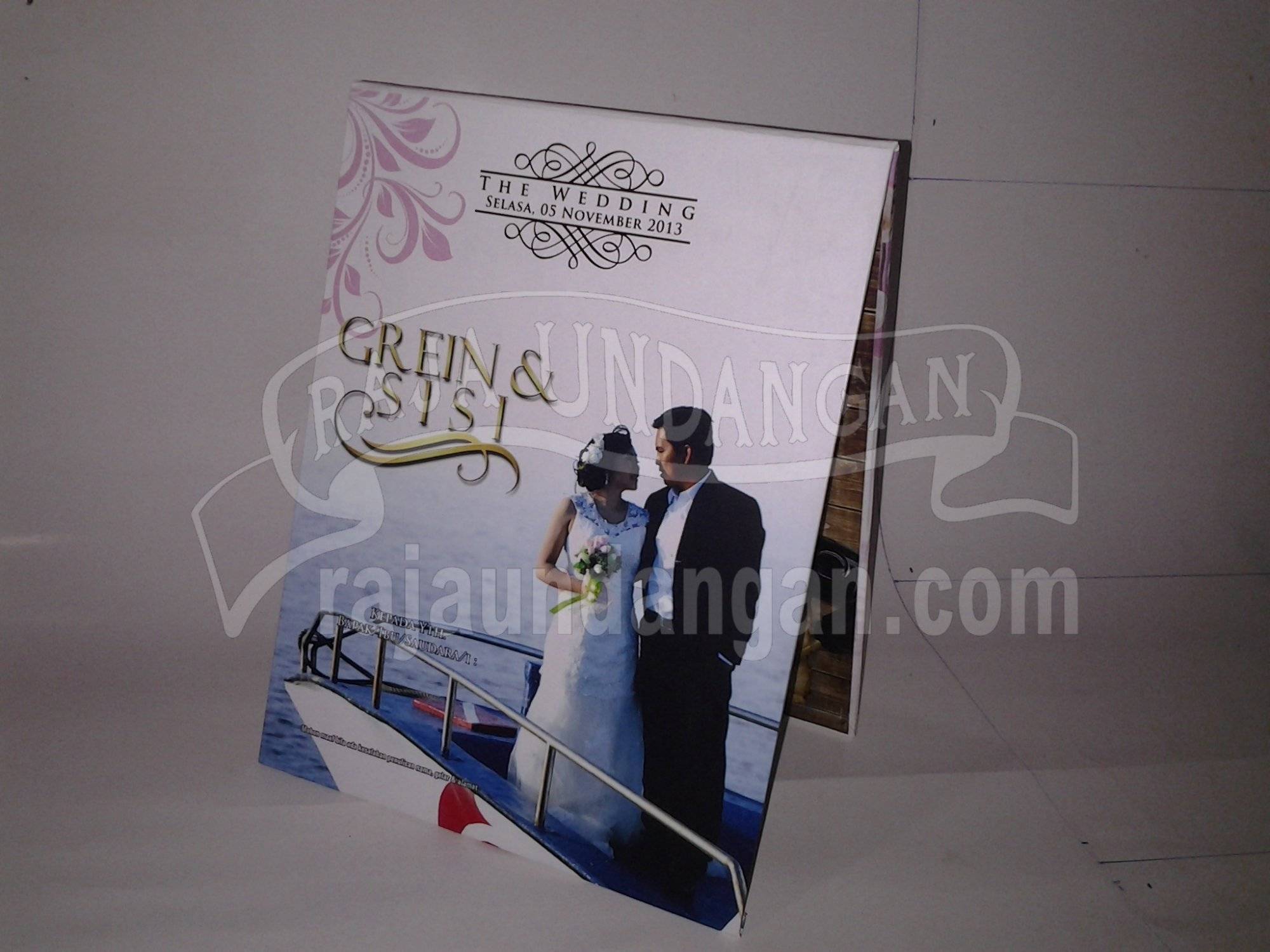 Undangan Pernikahan Hardcover Pop Up Grein dan Sisi - Pesan Wedding Invitations Simple dan Elegan di Kedungcowek
