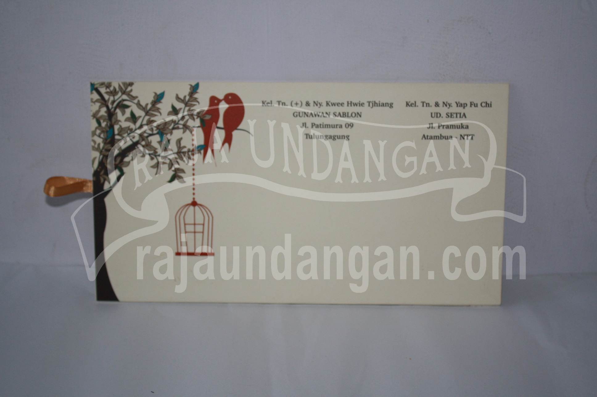 Undangan Pernikahan Hardcover Motif Kartun Geser Eddy dan Vonny EDC 46 3 - Membuat Wedding Invitations Unik dan Eksklusif Melayani Pengiriman ke Seluruh Wilayah di Indonesia