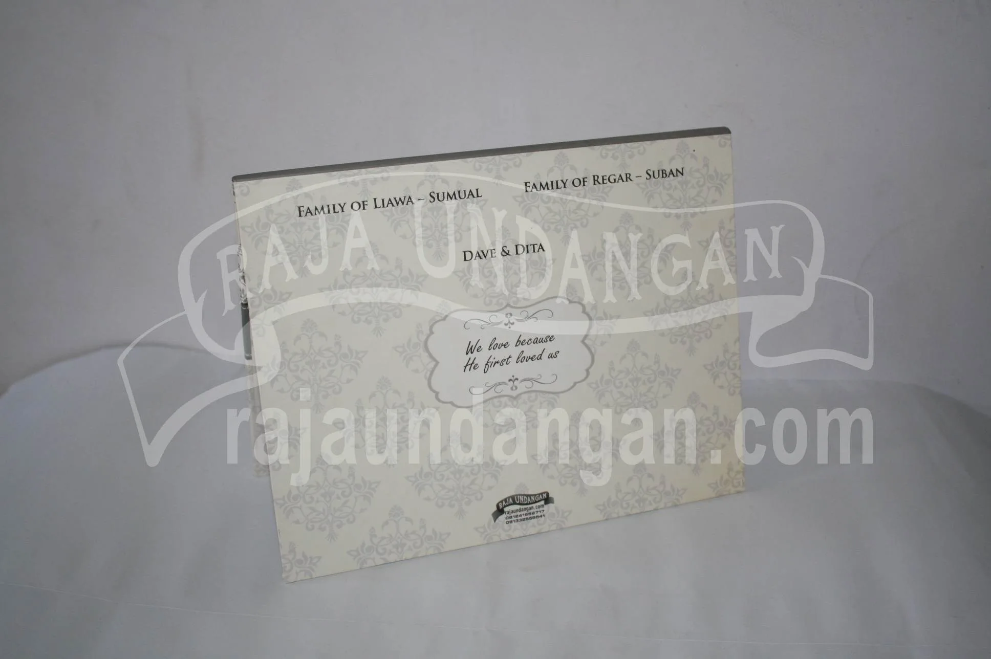Pemesanan Undangan Pernikahan Unik dan Simple Siap Kirim Untuk Seluruh Daerah di Tebing Tinggi 11 Pemesanan Undangan Pernikahan Unik dan Simple Siap Kirim Untuk Seluruh Daerah di Tebing Tinggi
