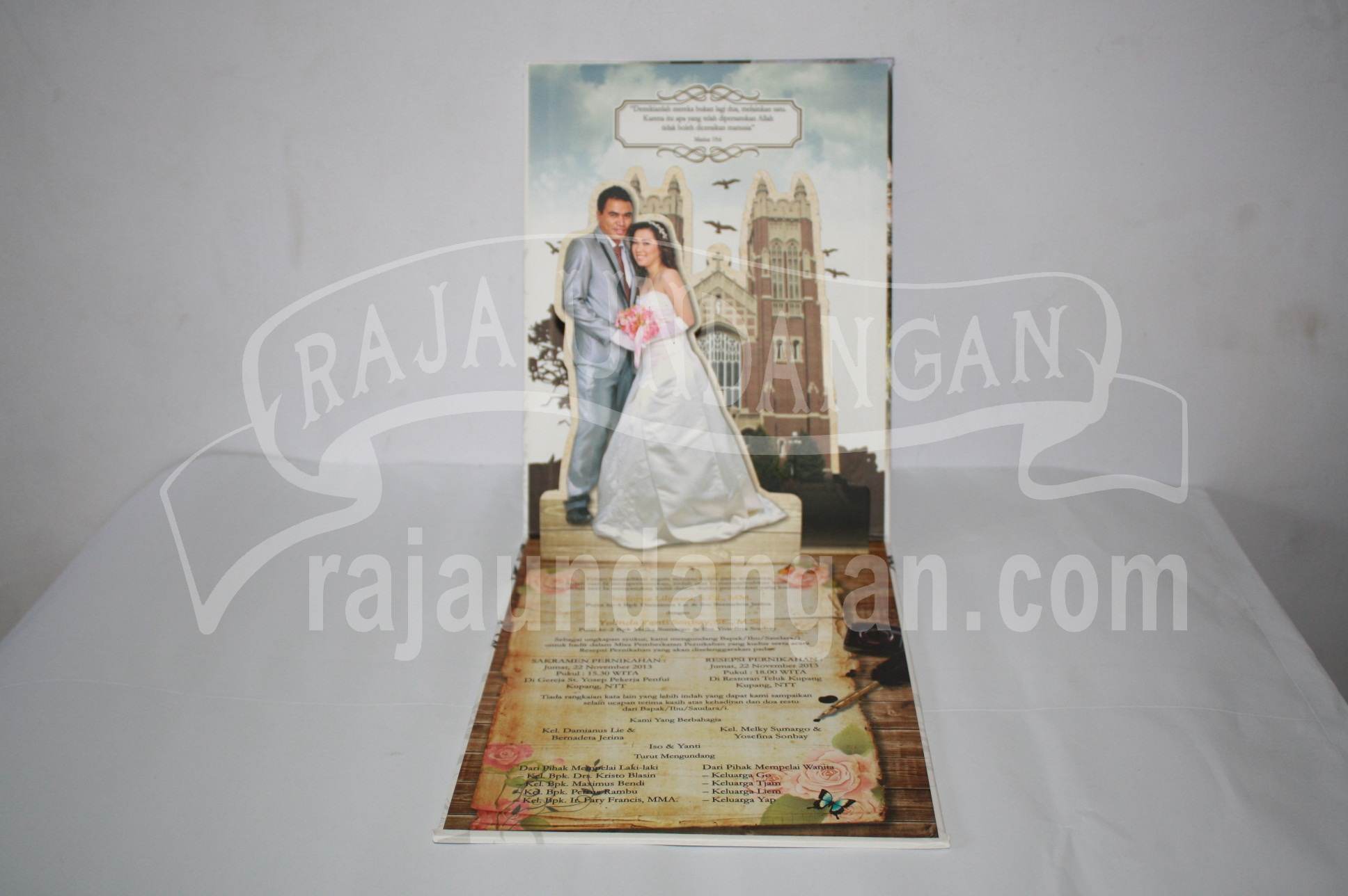 Undangan Pernikahan Hardcover Pop Up Iso dan Yanti EDC 45 2 - Percetakan Wedding Invitations Elegan di Babakan Jerawat