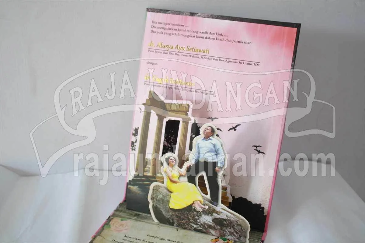 Cetak Undangan Pernikahan Eksklusif Melayani Pengiriman ke Seluruh Area di Palu
