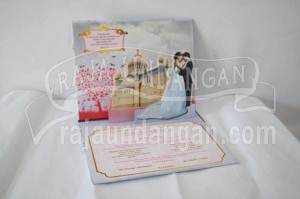 Hardcover Pop Up Paul Melisa 3 300x199 - Cetak Wedding Invitations Simple di Penjaringan Sari