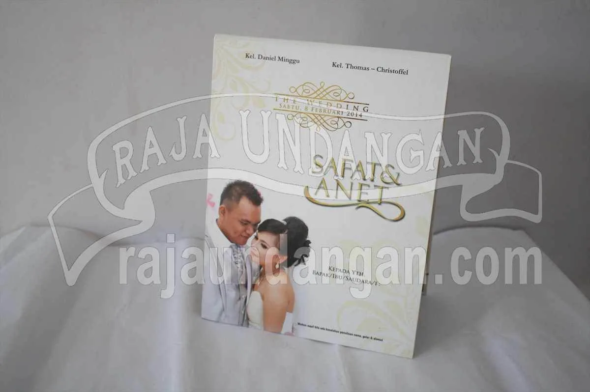 Membuat Undangan Pernikahan Unik Bisa Kirim Untuk Seluruh Daerah di Saumlaki 1 Membuat Undangan Pernikahan Unik Bisa Kirim Untuk Seluruh Daerah di Saumlaki