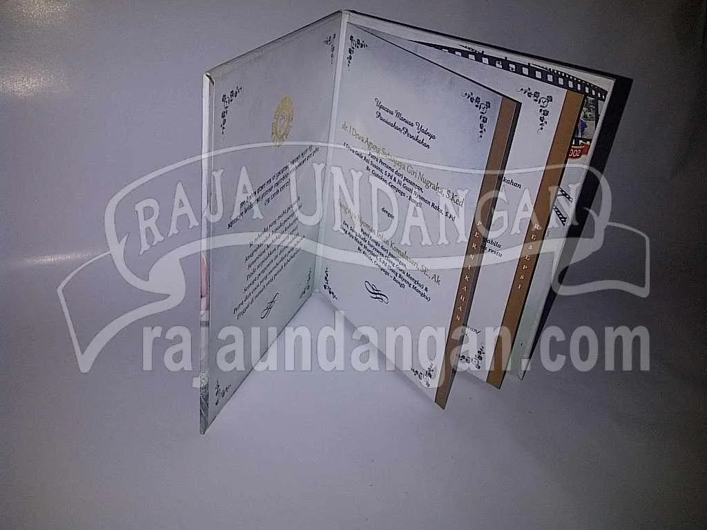 Pemesanan Undangan Perkawinan Eksklusif Siap Kirim ke Seluruh Wilayah di Tabanan 8 Pemesanan Undangan Perkawinan Eksklusif Siap Kirim ke Seluruh Wilayah di Tabanan