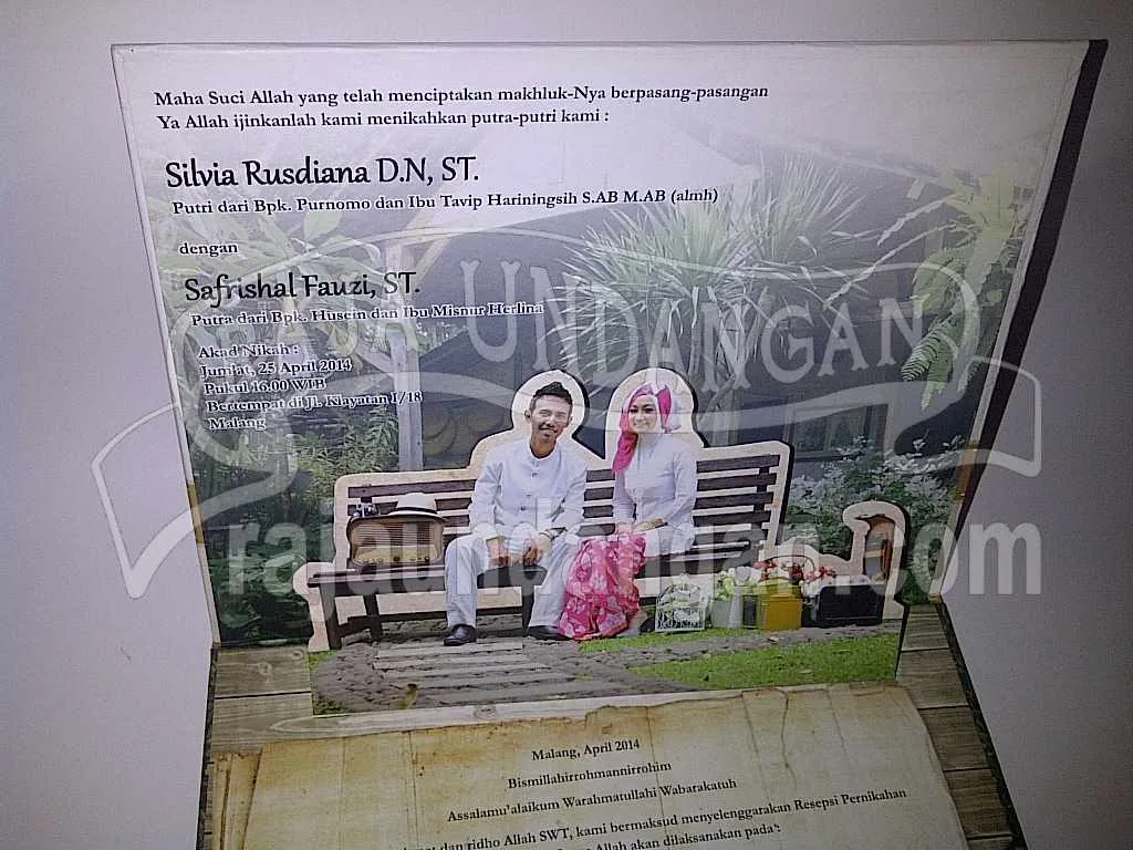 Info Mengerjakan Undangan Perkawinan Eksklusif dan Elegan 16 Info Mengerjakan Undangan Perkawinan Eksklusif dan Elegan