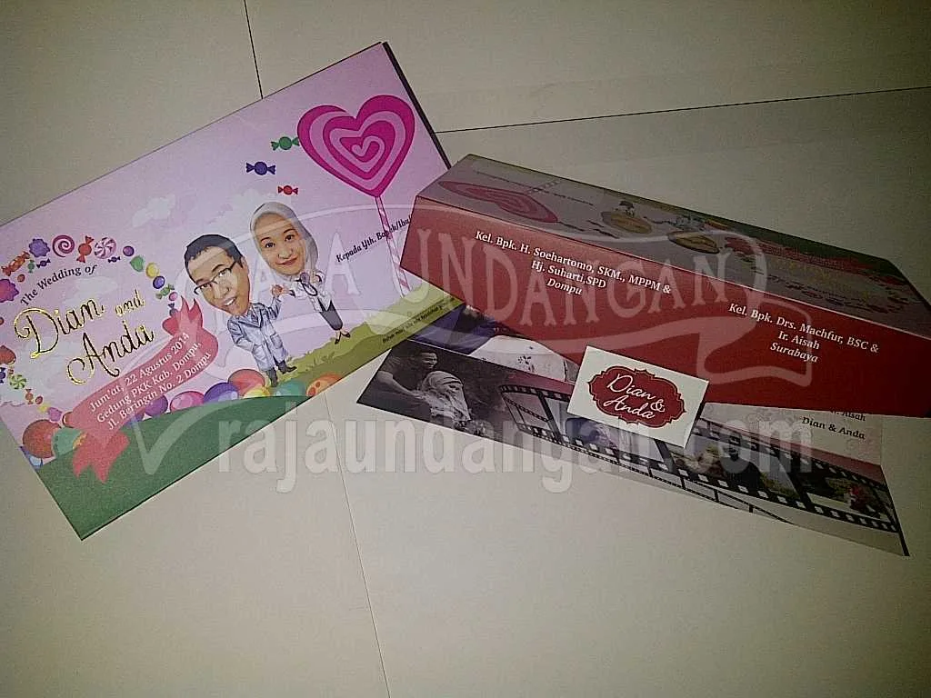 Membuat Undangan Perkawinan Unik dan Murah di Sukomanunggal