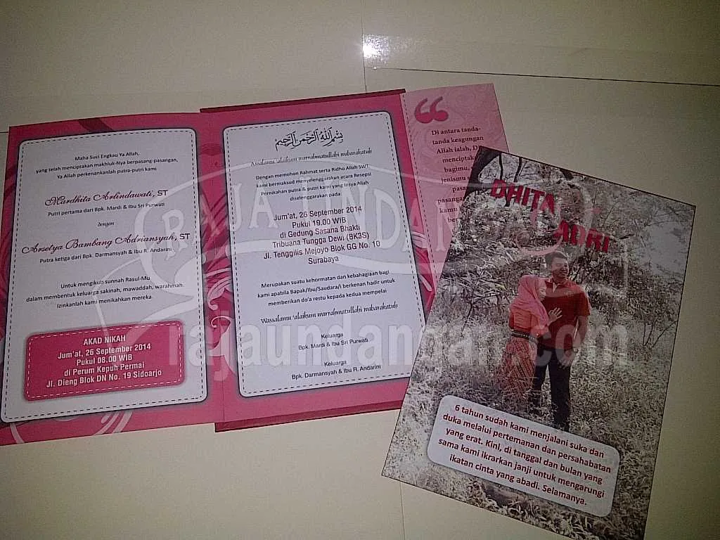 Pesan Wedding Invitations Unik di Menur Pumpungan