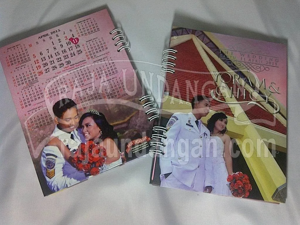 Cetak Wedding Invitations Eksklusif di Babakan Jerawat