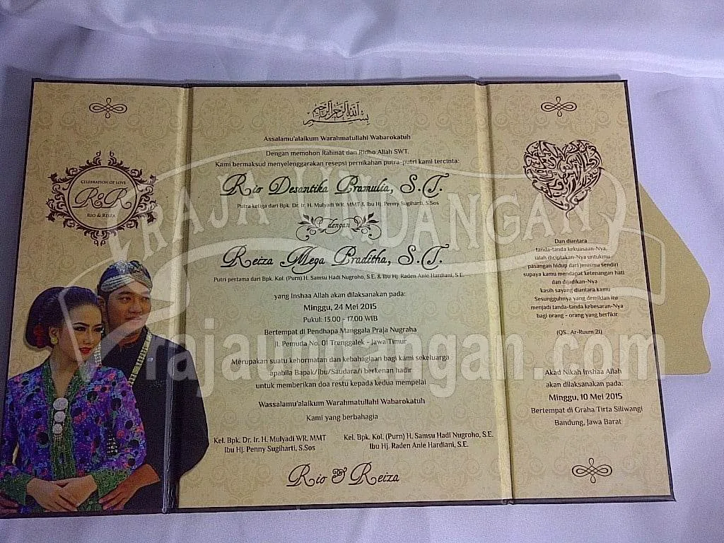 Cetak Wedding Invitations Simple dan Elegan Bisa Kirim ke Seluruh Daerah di Kotabaru 47 Cetak Wedding Invitations Simple dan Elegan Bisa Kirim ke Seluruh Daerah di Kotabaru