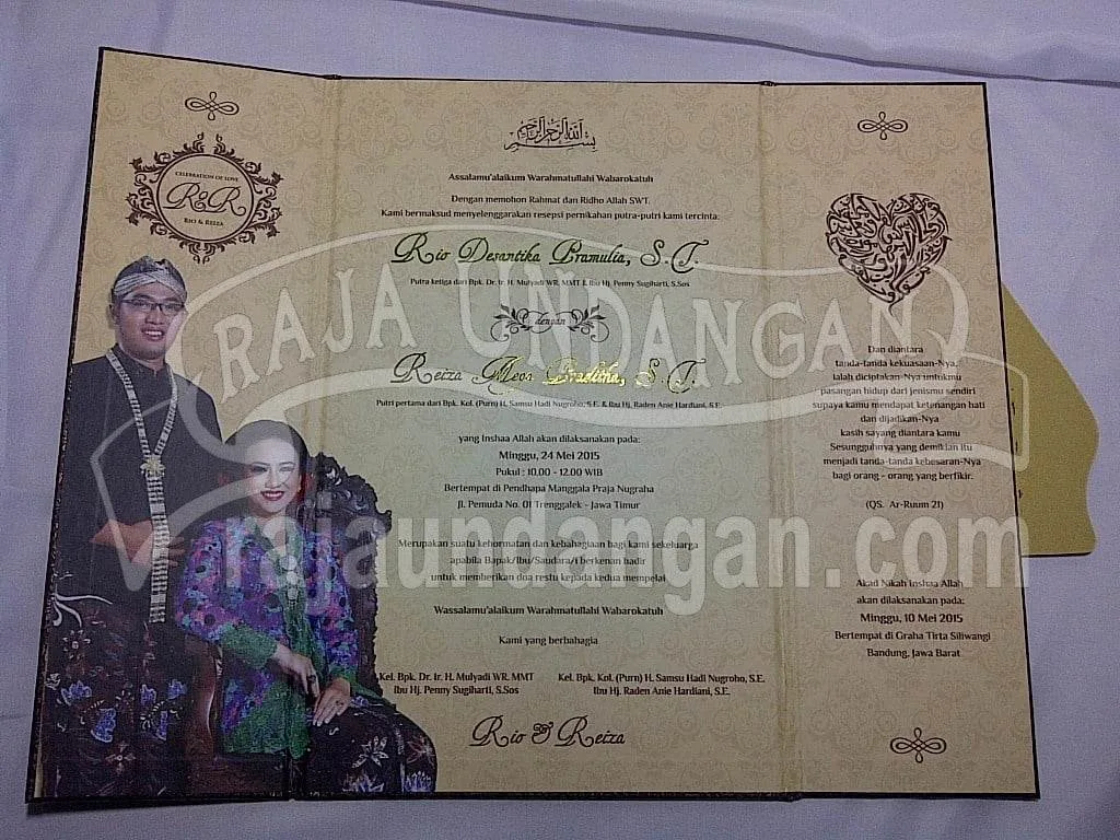 Info Mengerjakan Undangan Perkawinan Eksklusif dan Elegan 44 Info Mengerjakan Undangan Perkawinan Eksklusif dan Elegan